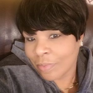 Meet your Posher, Elma